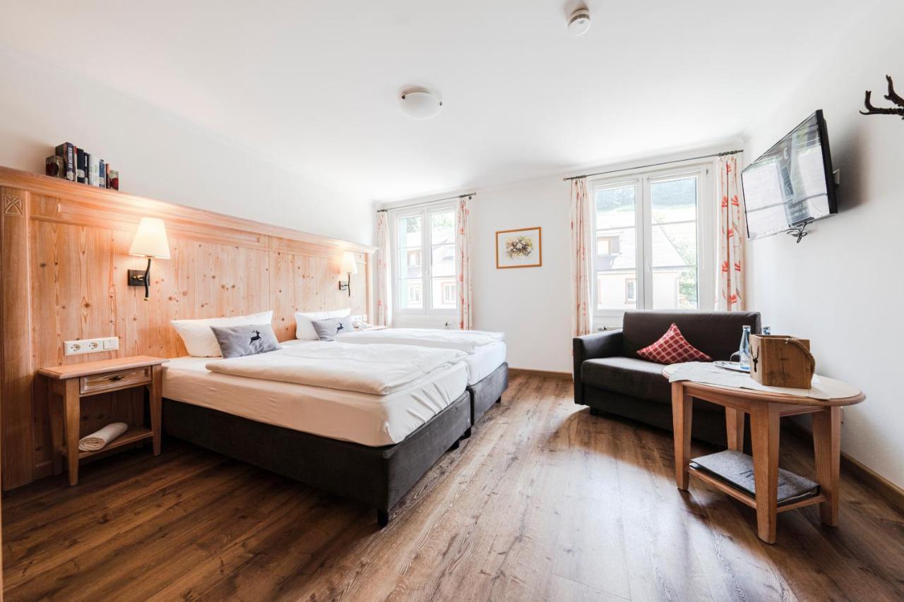 Gruener Baum Naturparkhotel & Schwarzwald-Restaurant تودتناو المظهر الخارجي الصورة